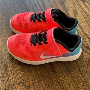 Nike toddler sneakers